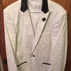 EDGE BY WD NY MODERN BLAZER.